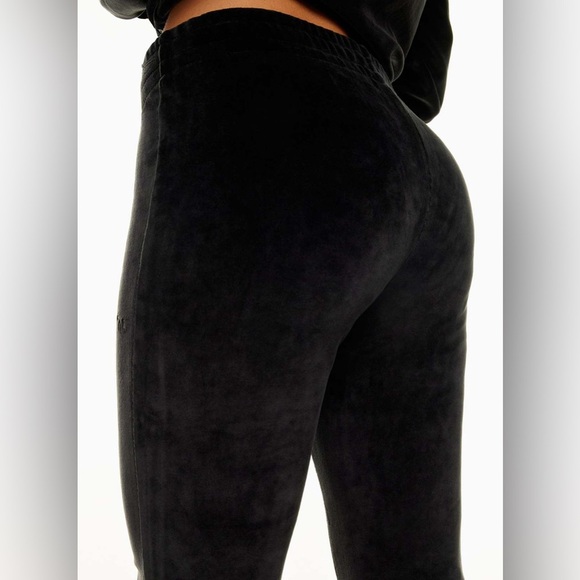 Aritzia Sommer Velour Pant Black size medium - Picture 5 of 13